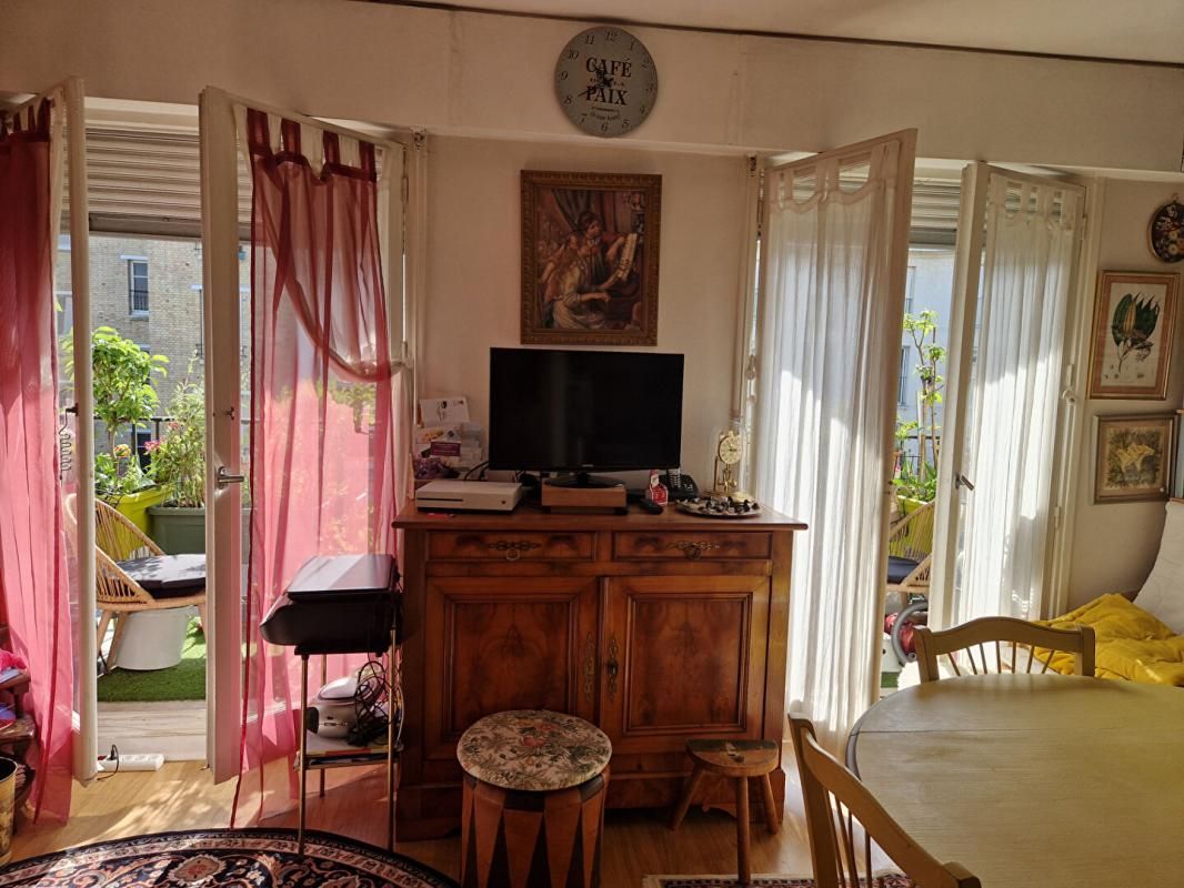 VERSAILLES Appartement  1 pièce - 23 m² - Balcon 5.5 m² 2