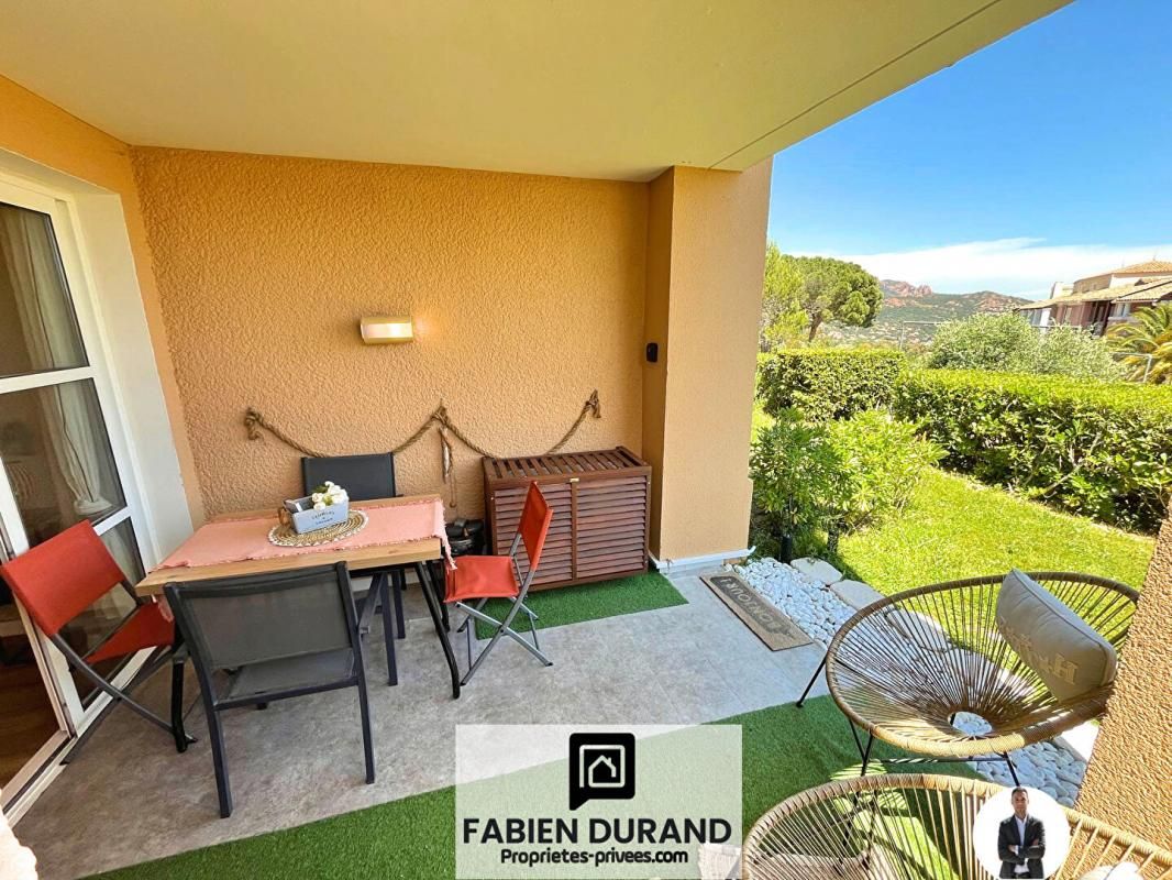 SAINT-RAPHAEL Cap Esterel, Appartement rez de jardin, 19 % de rentabilité 2