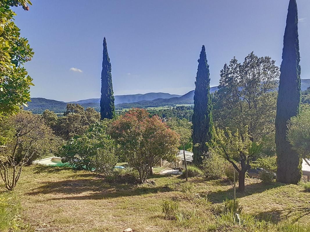LA ROQUEBRUSSANNE Villa La Roquebrussanne 144 m2 sur terrain de 5689m² avec vue exceptionnelle 2