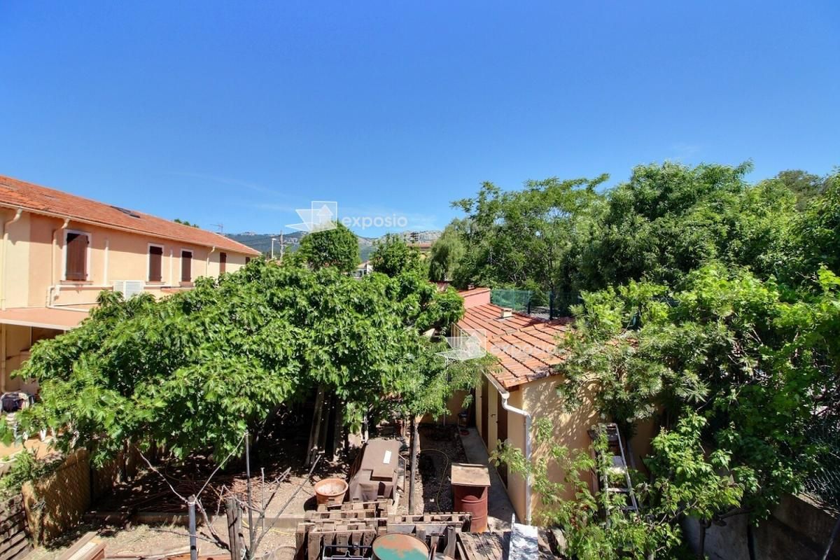 TOULON Charmante maison avec jardin Toulon - 145 m2 - 395 000 2