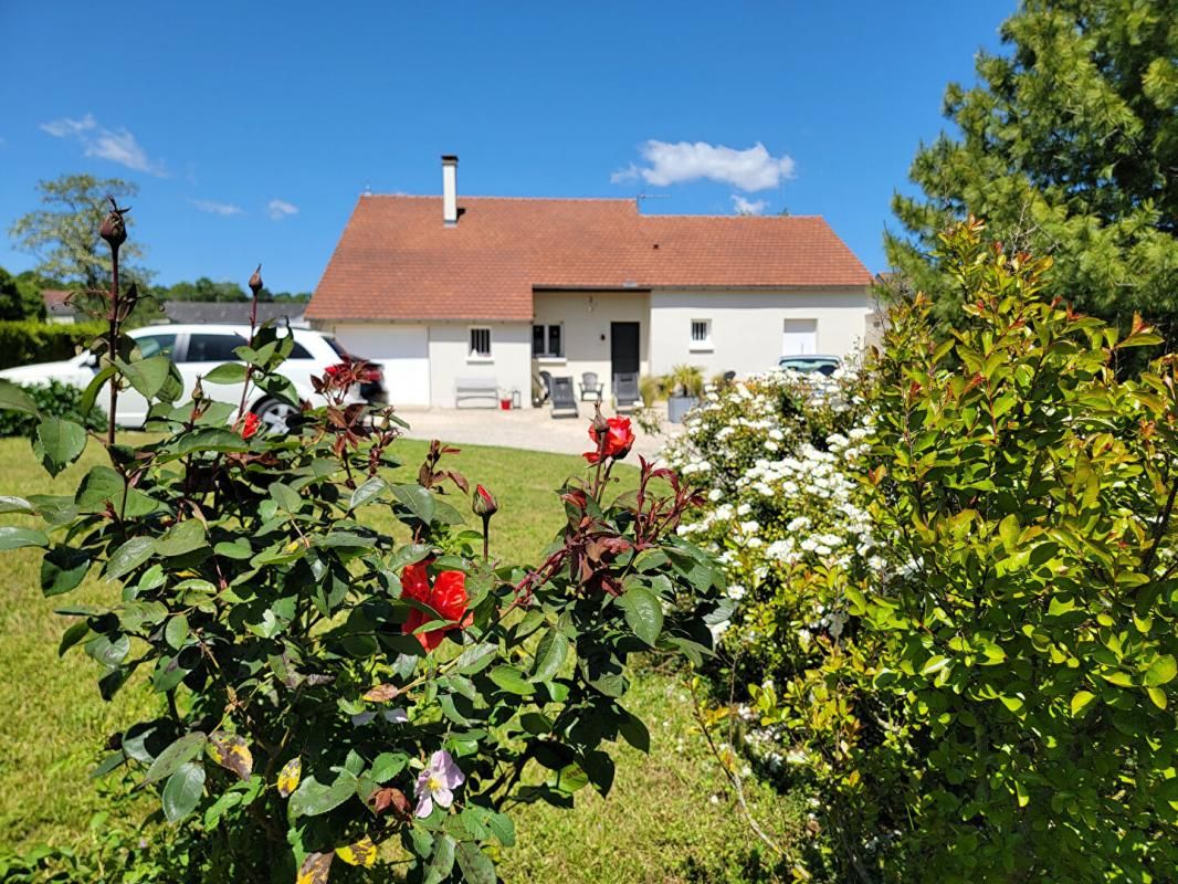 Maison Yzeures Sur Creuse 6 pièce(s) 160 m2