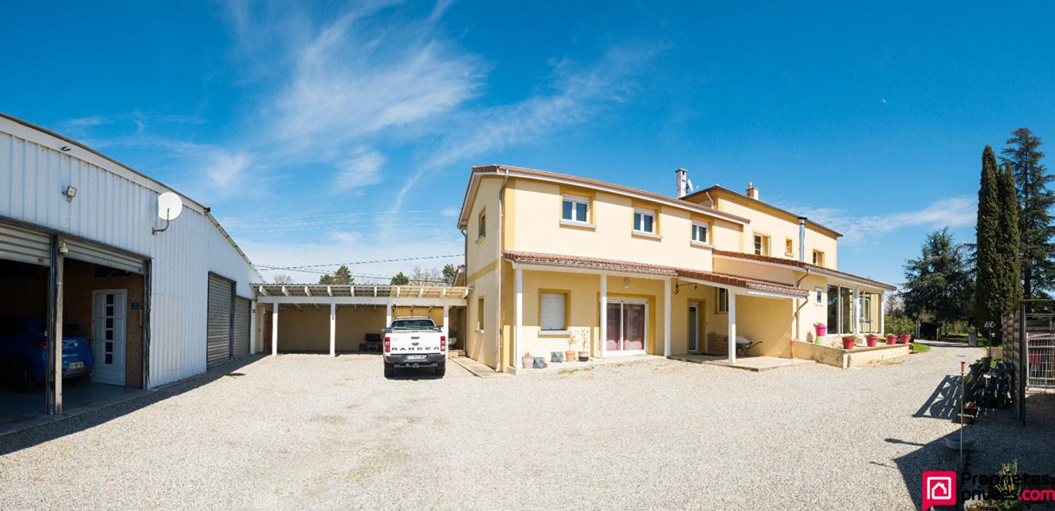 ROMANS-SUR-ISERE Villa 8 pièces 271 m² + local aménagé de 110m² + dépendance - 3 logements possibles 2