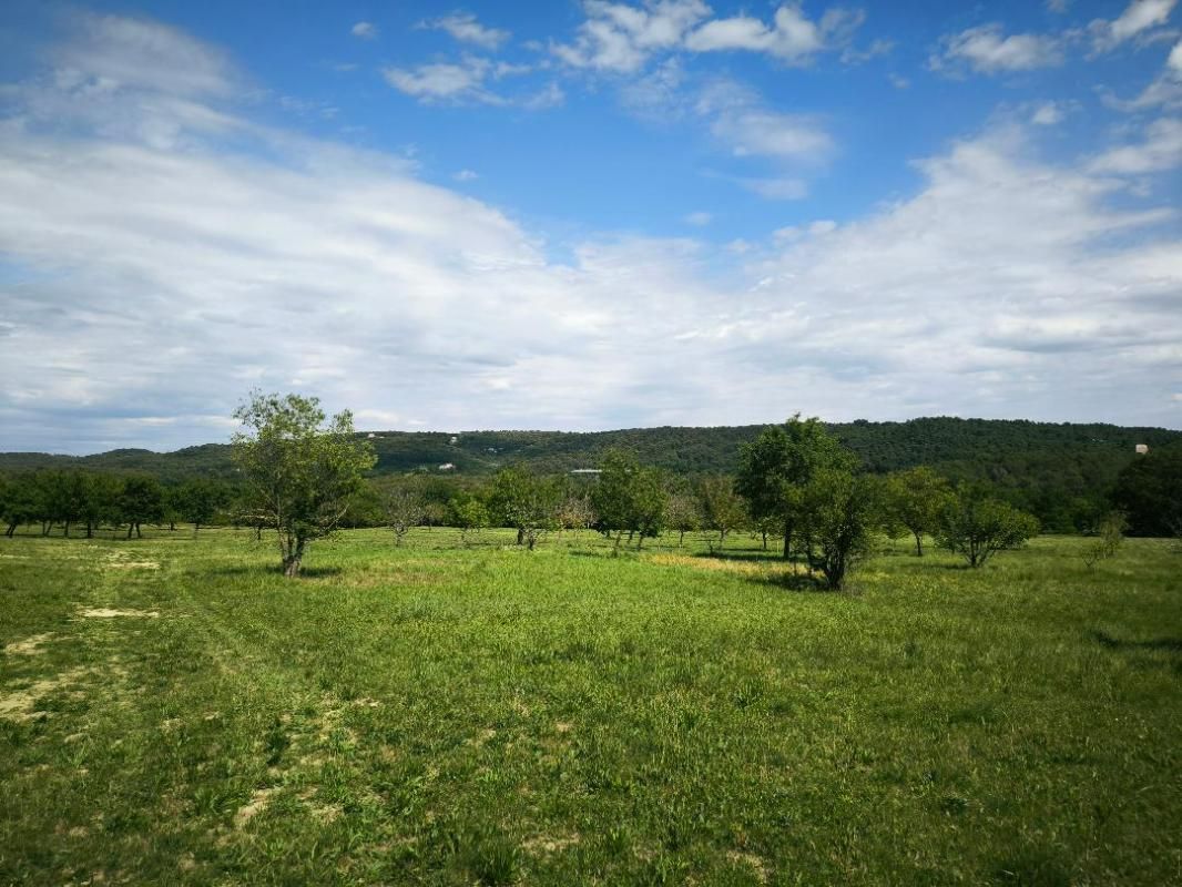 PERNES-LES-FONTAINES Mas à renover avec une vue imprenable 3