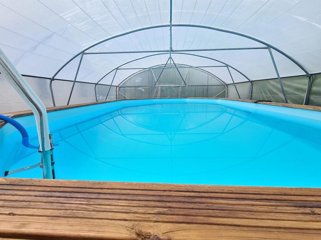 COURCELLES-SUR-SEINE Courcelles Sur Seine - Agréable propriété de 148 m2 avec piscine sur 1.248 m2 de terrain plat et arboré - Prix : 335.000 4