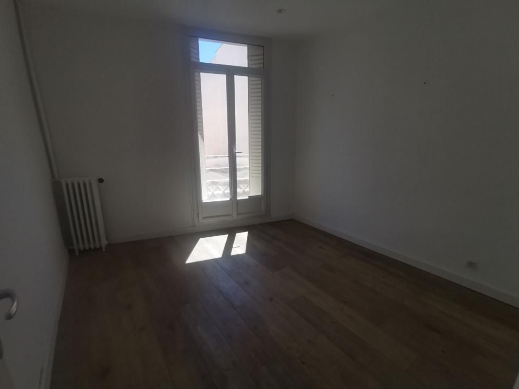 TOULON Appartement 51m² 3 pièce(s)  Toulon 83100 3