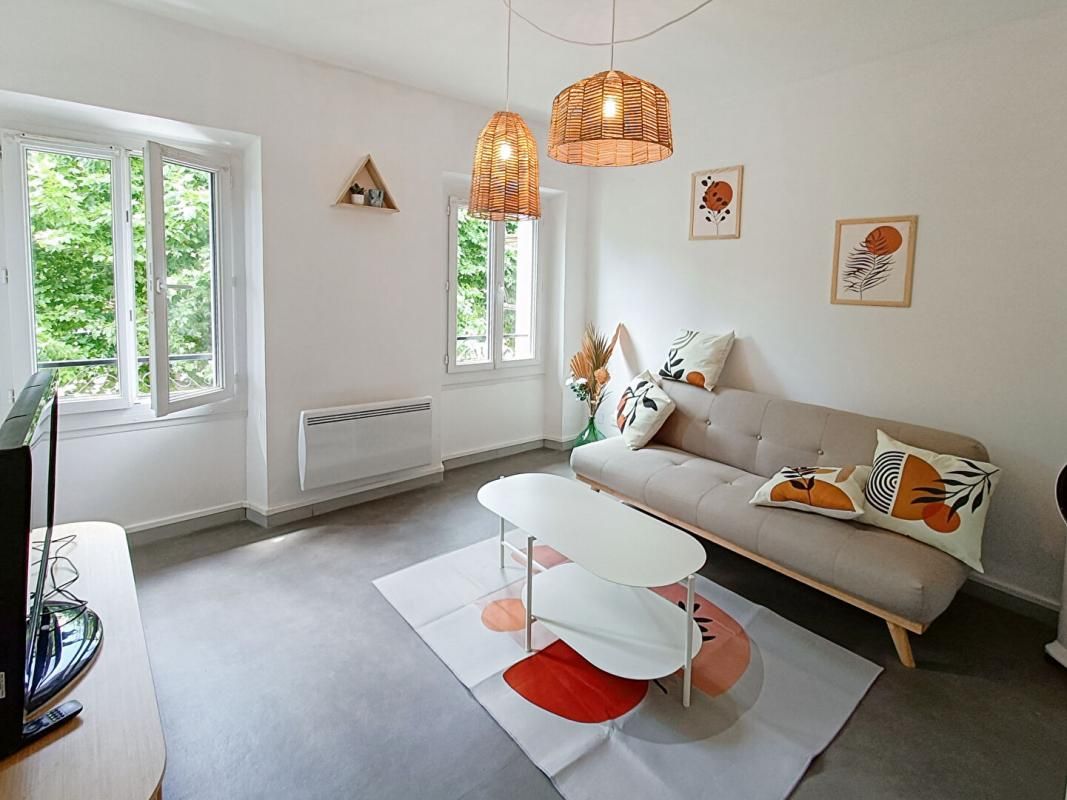 PIERREFEU-DU-VAR A vendre appartement meublé Pierrefeu Du Var 47 m2 1