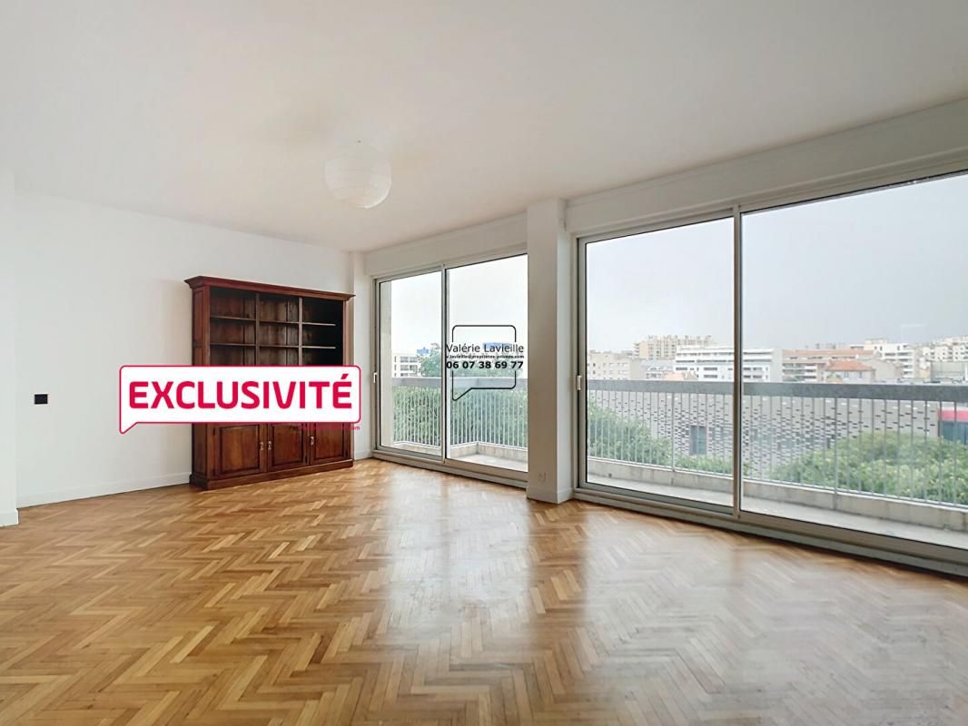 Marseille (13005) - Métro BAILLE - Exclusivité - VENTE MIZAPRI - Appartement T4 lumineux en étage élevé + balcon/terrasse