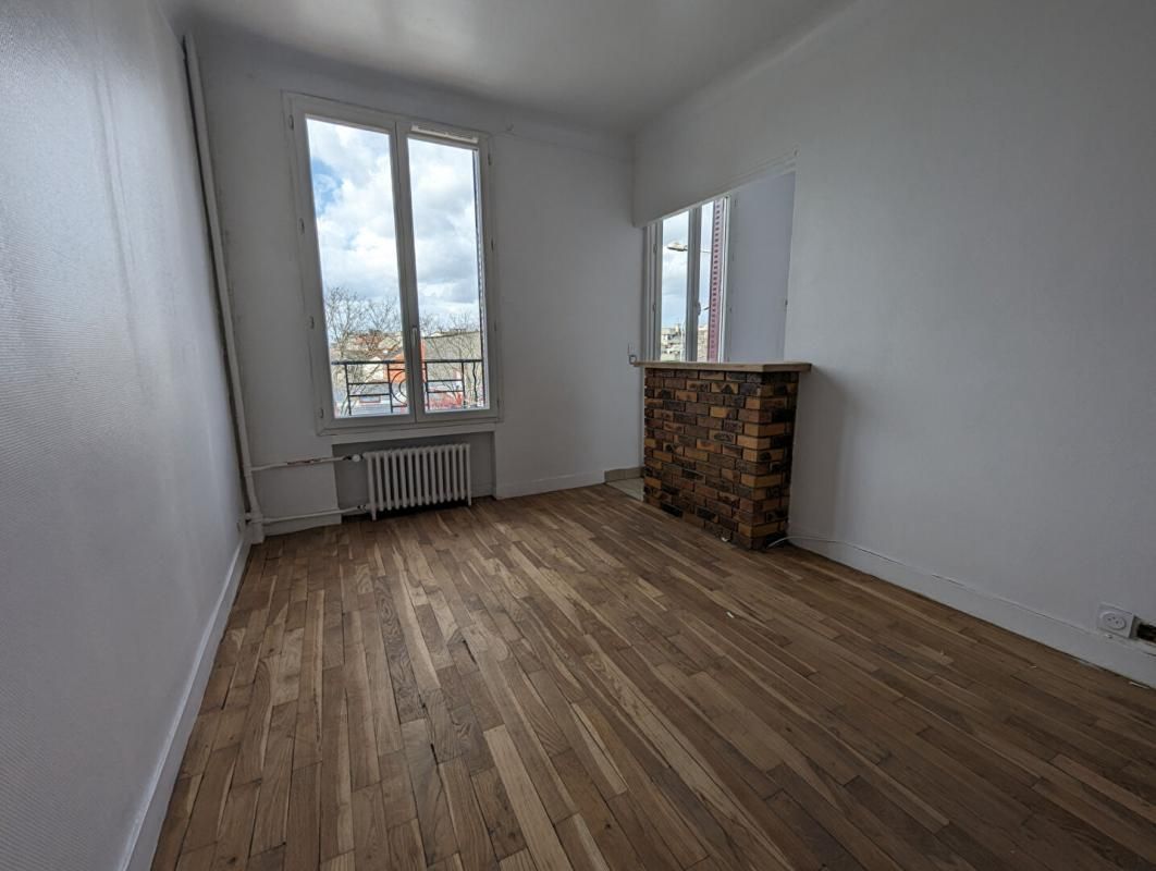 LA COURNEUVE Appartement rénové La Courneuve 2 pièces 34 m2 3