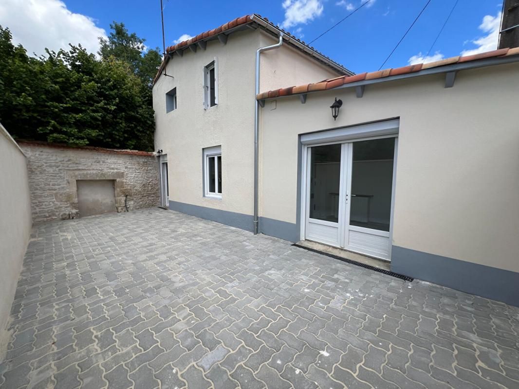 SAINT-MAIXENT-L'ECOLE Maison  3 pièce(s) 67 m2 1