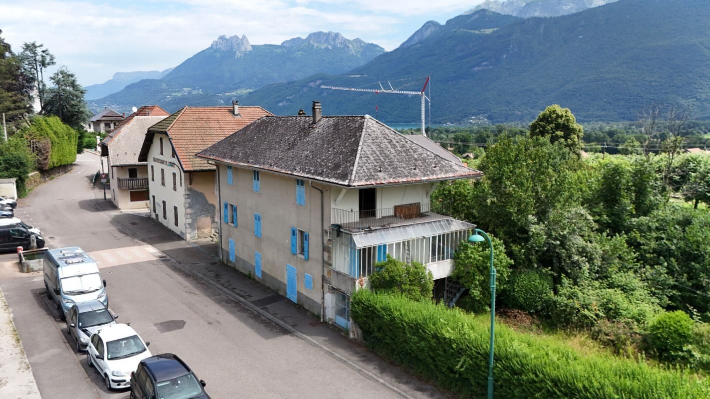 Maison T5 à rénover avec jardin et garage indépendant