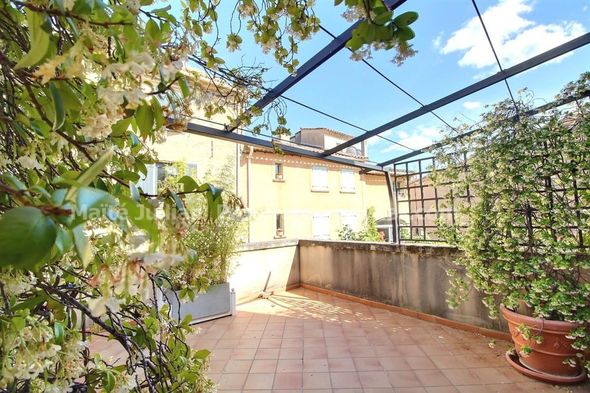 SAINT-QUENTIN-LA-POTERIE Maison de 74 m2 avec terrasse au coeur de St Quentin-la-Poterie 2