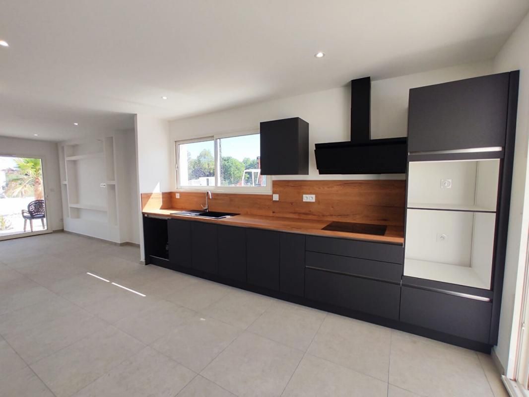 CAZOULS-LES-BEZIERS BELLE MAISON NEUVE DE 118M²  DE TYPE 5 3