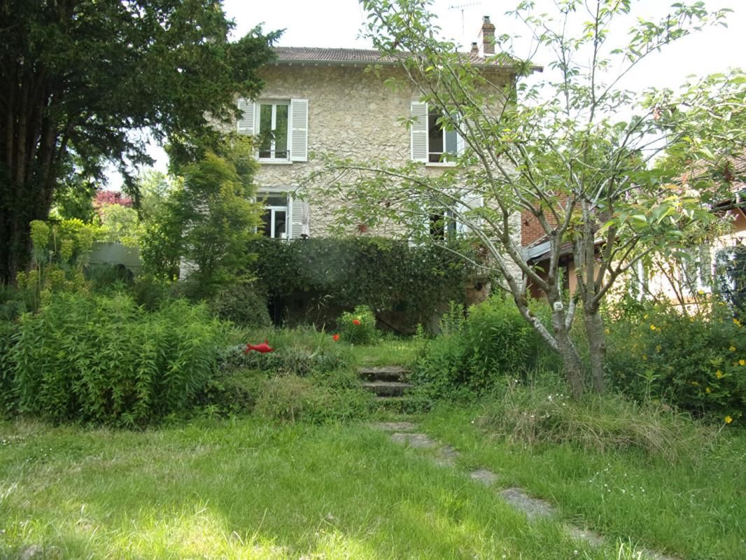 GIVERNY Propriété de charme avec gîte et studio 2