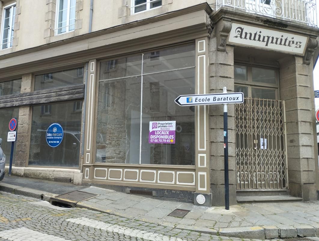 SAINT-BRIEUC SAINT BRIEUC - LOCAL COMMERCIAL 90 m², LOCATION 1