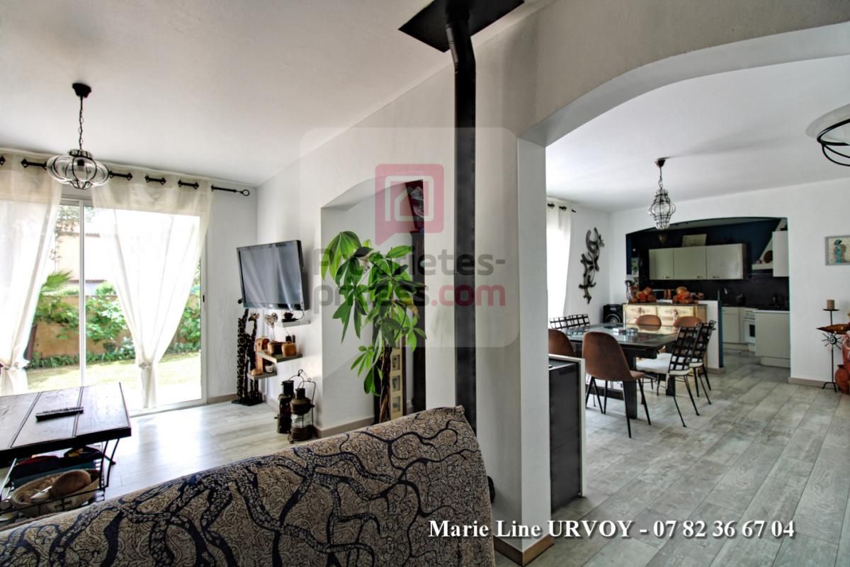 GRAVESON GRAVESON 13690 - Maison 135 m² - 4 chambres - Jardin - Piscine - Véranda 3