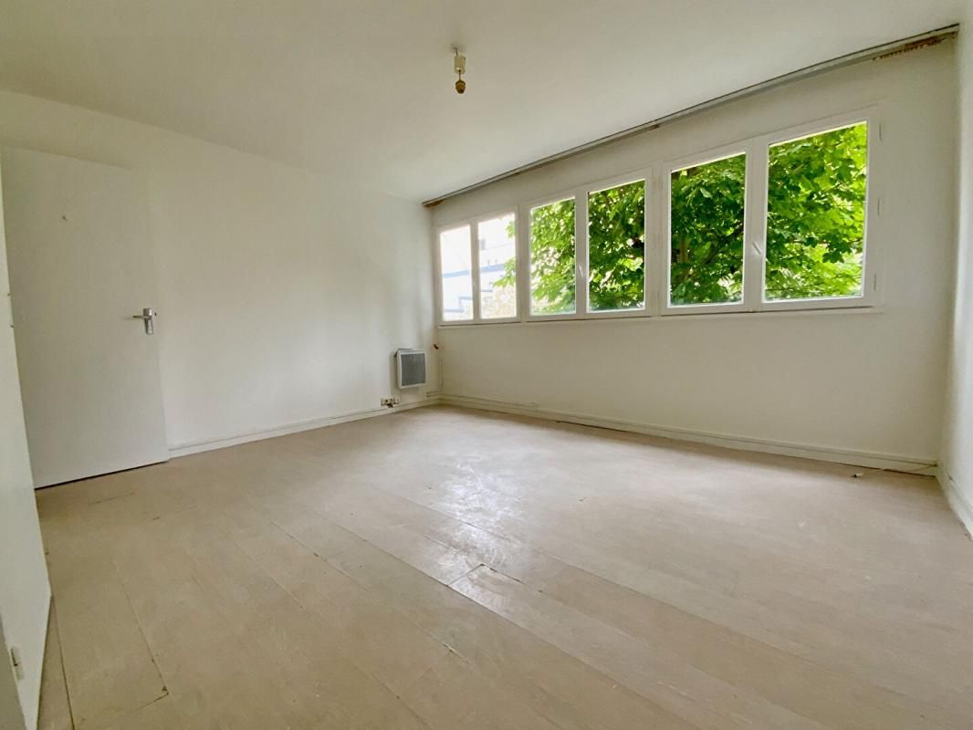 ASNIERES-SUR-SEINE Studio 33 m2 au pied de la Mairie 2