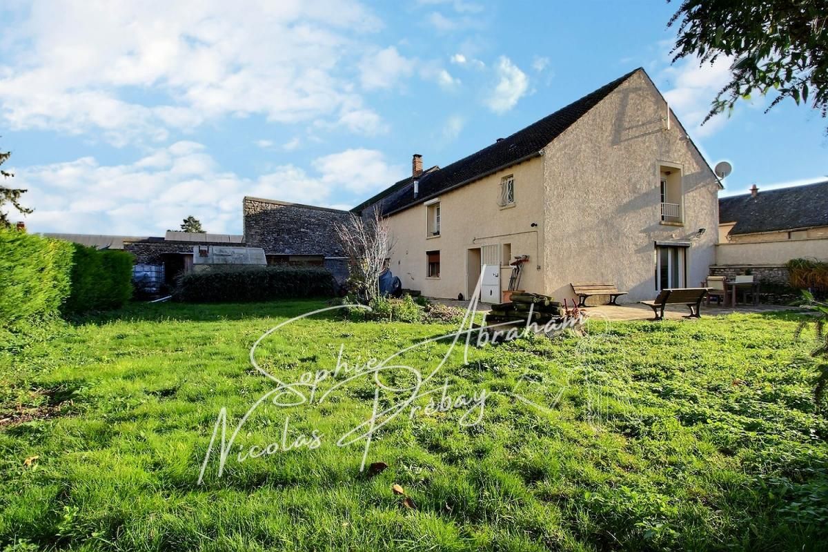 ANGERVILLE Maison de 4 pièces, 3 chambres, garage et terrain 1