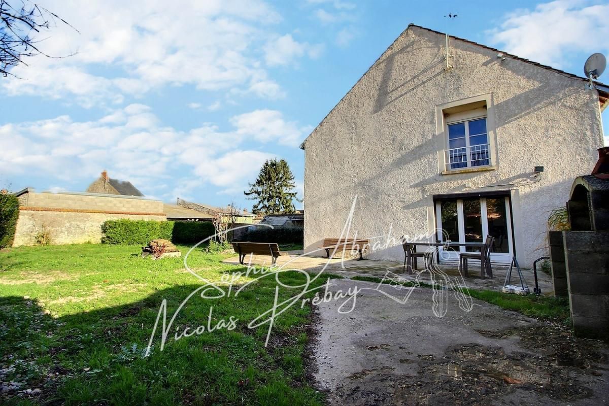 ANGERVILLE Maison de 4 pièces, 3 chambres, garage et terrain 2