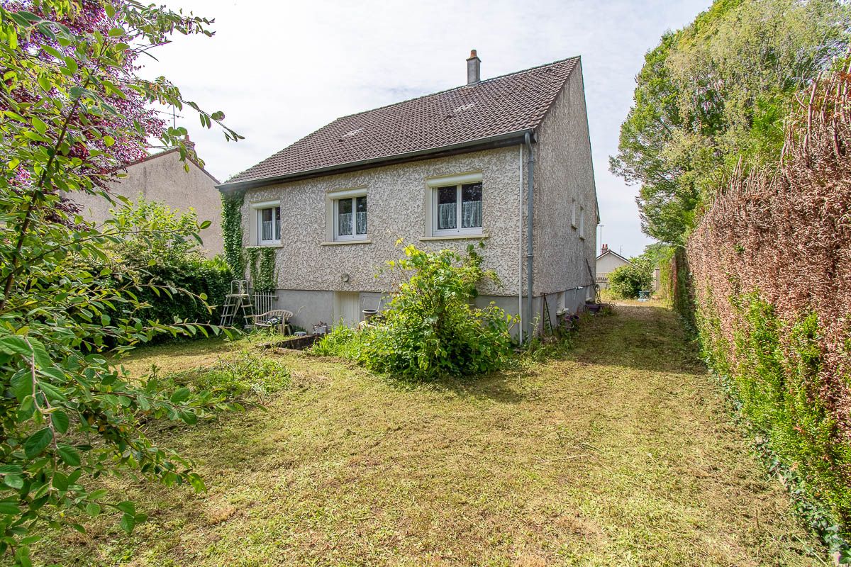 MEHUN-SUR-YEVRE Maison Mehun Sur Yevre 4 pièce(s) 94 m2 2