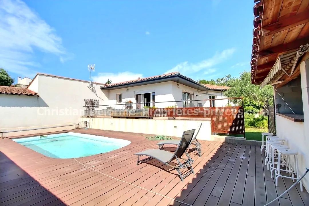 LEDENON : Villa de 125 m² avec Piscine 4 Chambres et Garage de 80 m²