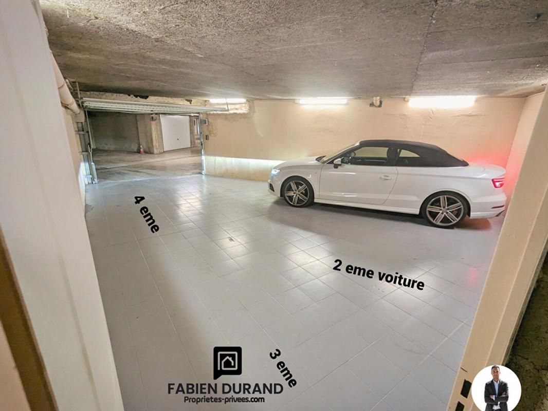 Spécial investisseur Garage 50,5 m², 4 voitures + cave loué 360 / mois