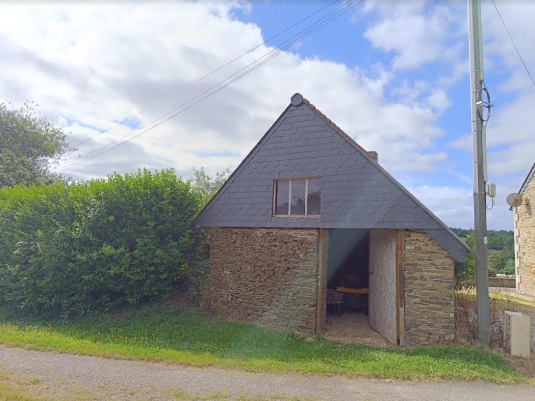 PLONEVEZ-DU-FAOU 29530 Plonévez du Faou maison au calme 2 chambres chauffage au bois aucun travaux vue 4