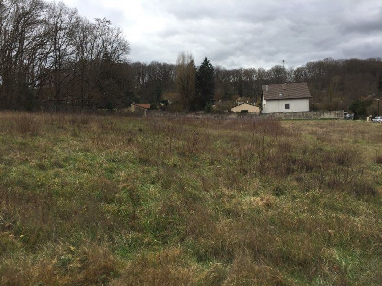 DROUE-SUR-DROUETTE Beau Terrain a bâtir de 1369 m2 2