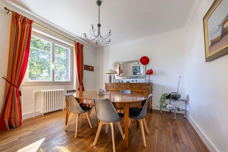 NANTES NANTES Blanche de Castille Saint-Donatien : Maison familiale de 5 chambres 896 200  DPE D/D 4