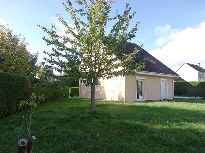 Maison T5 avec jardin et sous sol à Rosières en Santerre