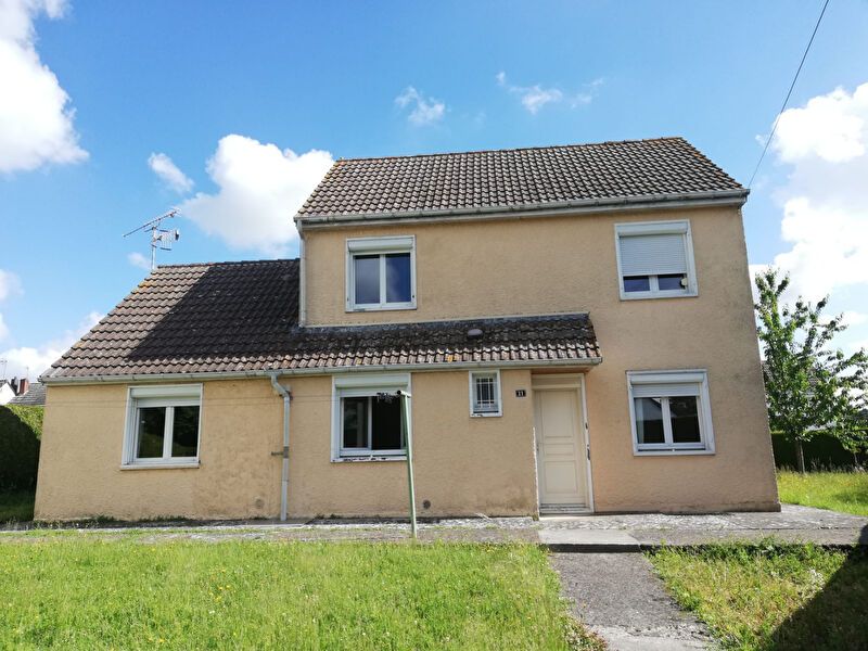 ROSIERES-EN-SANTERRE Maison T5 avec jardin et sous sol à Rosières en Santerre 2