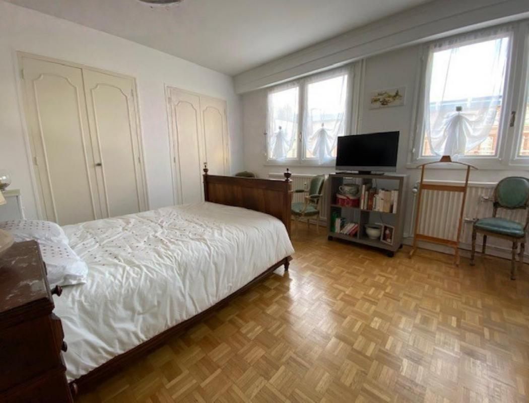 VICHY Appartement Vichy 5 pièce(s) 111 m2 3