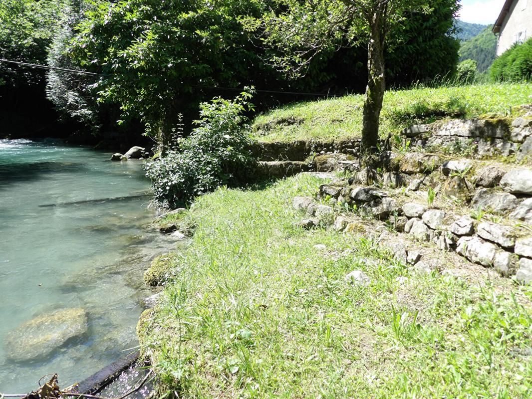 FERRIERES Maison Béarnaise avec vue sur les Pyrénées et accès à la rivière 3