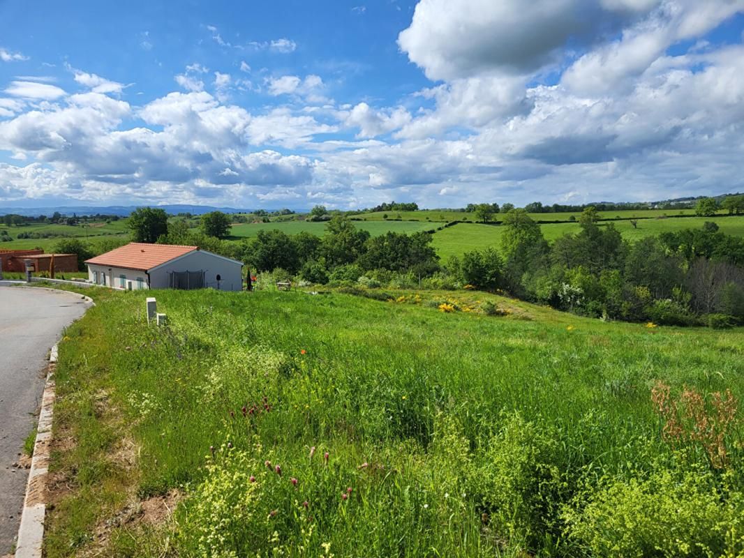 Terrain de 733 M² avec vue et viabilisé