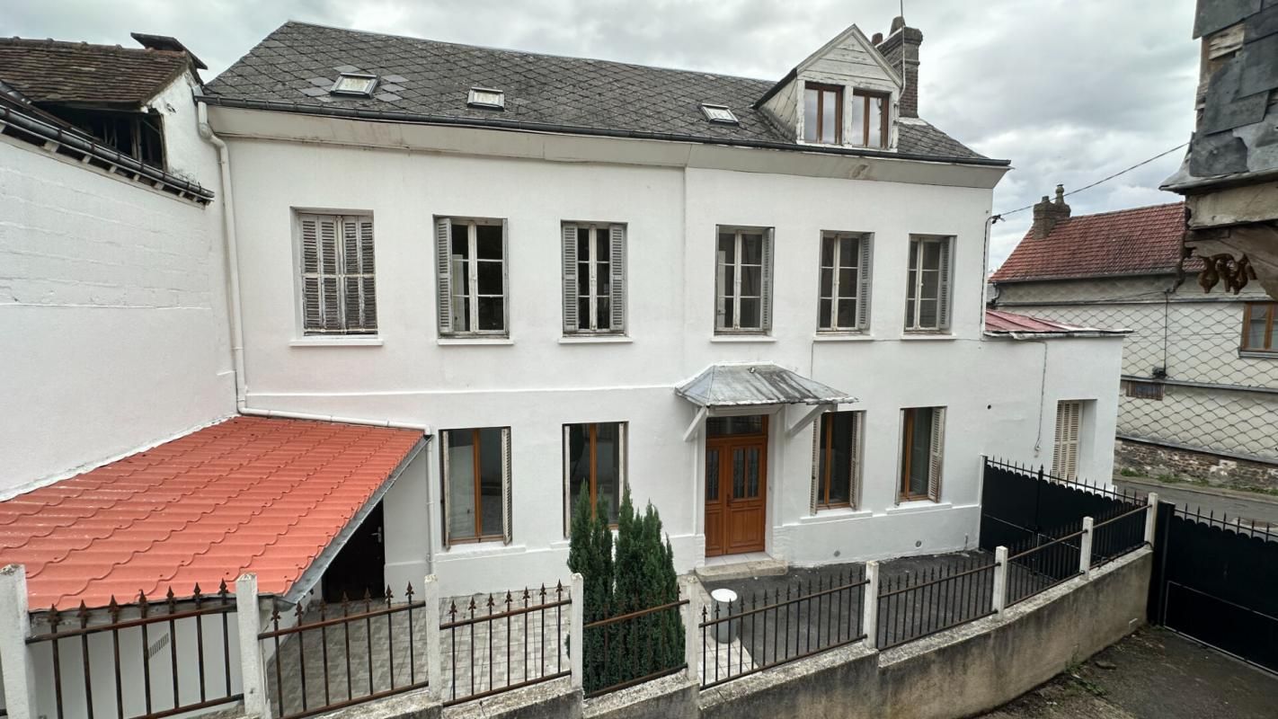 Maison à rénover Elbeuf - sur - Seine 172 M²