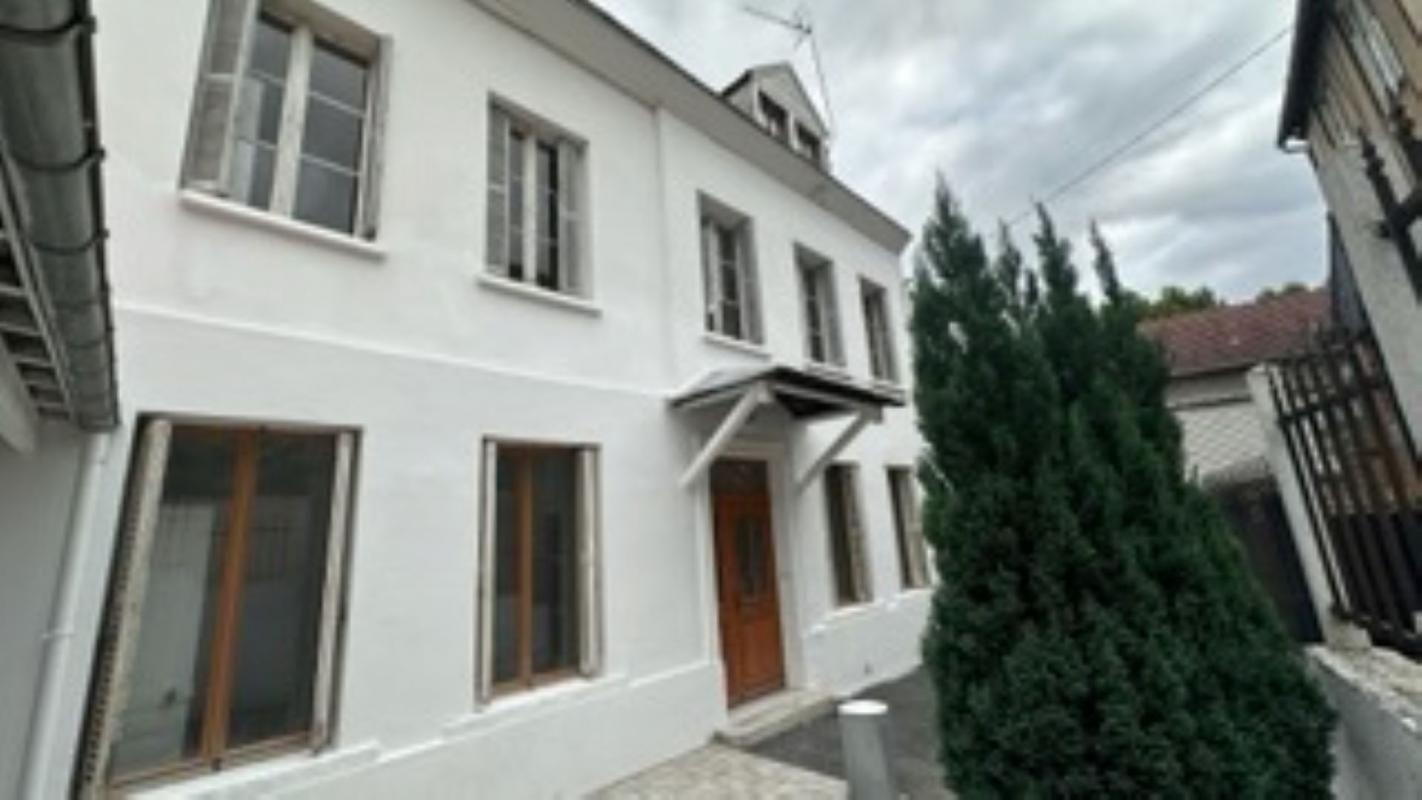 ELBEUF Maison à rénover Elbeuf - sur - Seine 172 M² 2