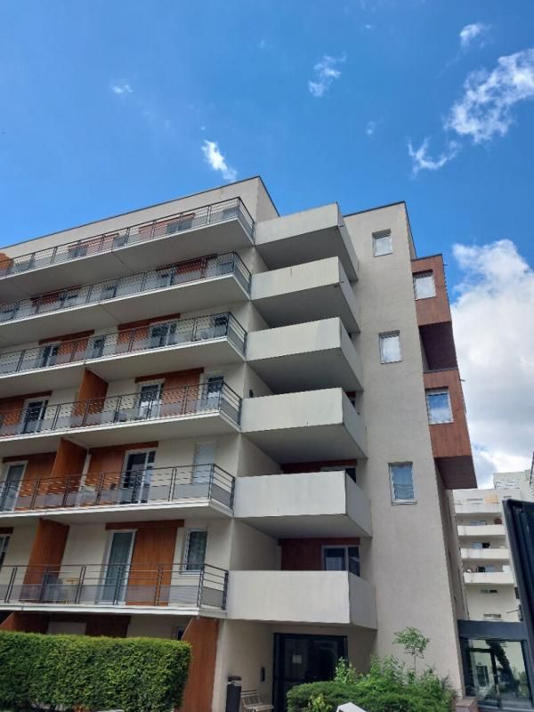 GRENOBLE VENTE APPARTEMENT LMNP GRENOBLE EUROPOLE/ INVESTISSEURS  134 150 EUROS EN EXCLUSIVITE 4