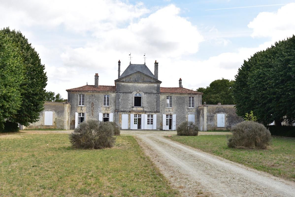 Château  18 pièce(s) 420 m2