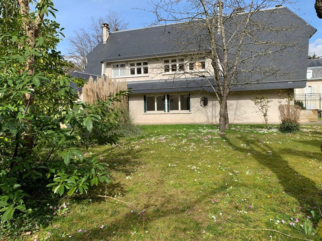 Demeure de prestige Louveciennes 8 pièce(s) 223 m2  - sous compromis