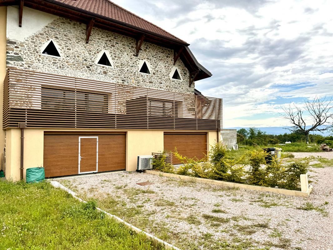 Exclusivité THONON Maison de village 4 pièces 95 m2 terrasse, garage double (74200)