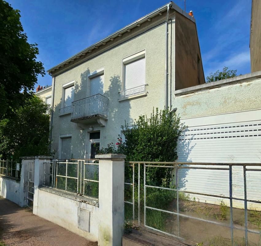 ABREST Maison Abrest 6 pièce(s) 111 m2 2