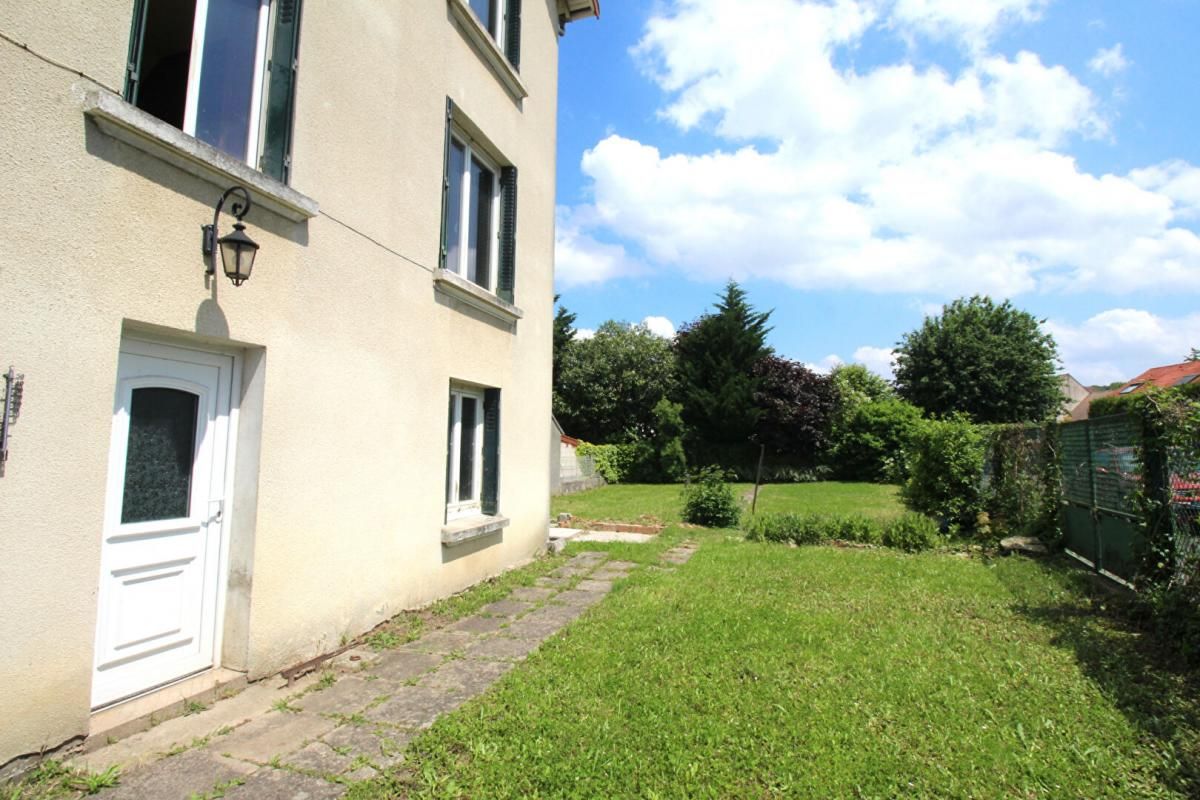 VILLEPREUX Maison à Villepreux - Terrain divisible (Plan de masse sur demande) 2