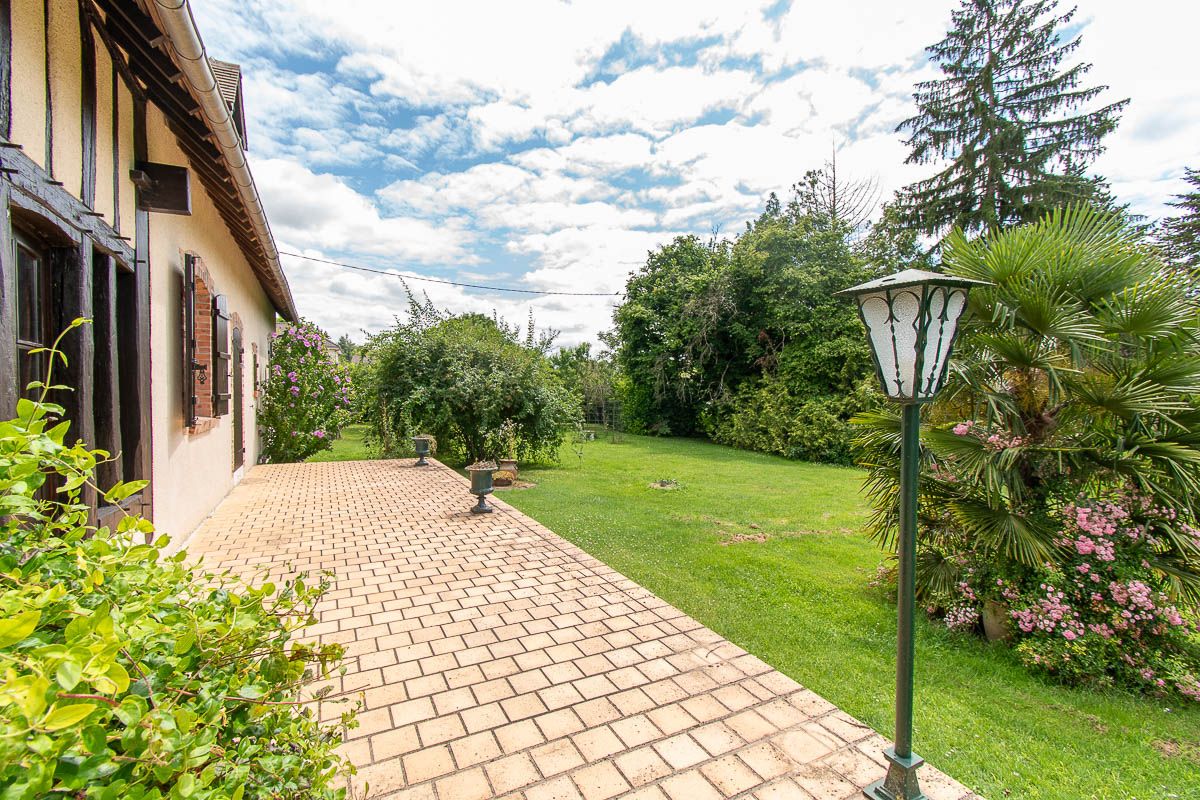 FOECY Maison Foecy, 128 m² (4158 m² de terrain) 2