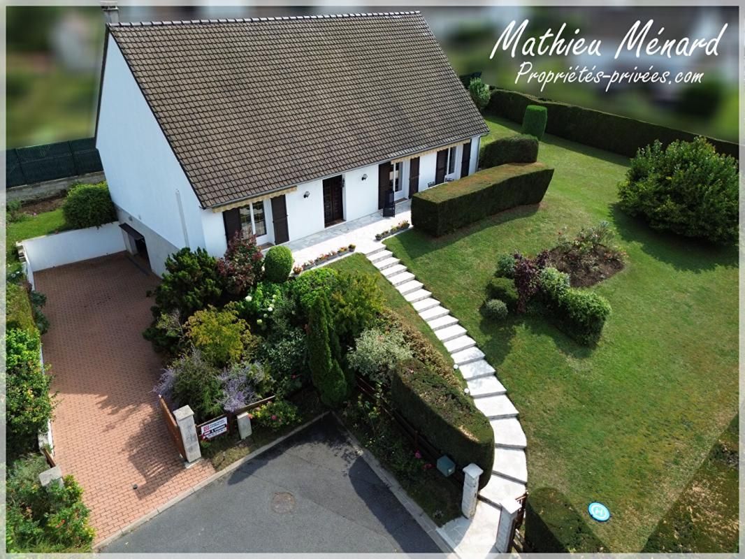 Maison plain-pied de 183m² sur 1 253m² - Mercin-et-Vaux