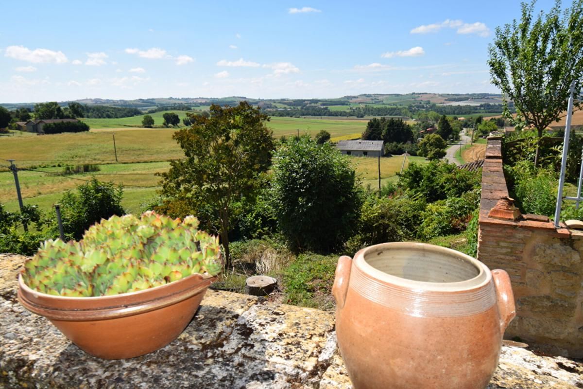 BEAUMONT-DE-LOMAGNE 82120, entre Gers et Gascogne: Maison de village  130 m² habitables de suite  au sein d'une Bastide médiévale et templière 3