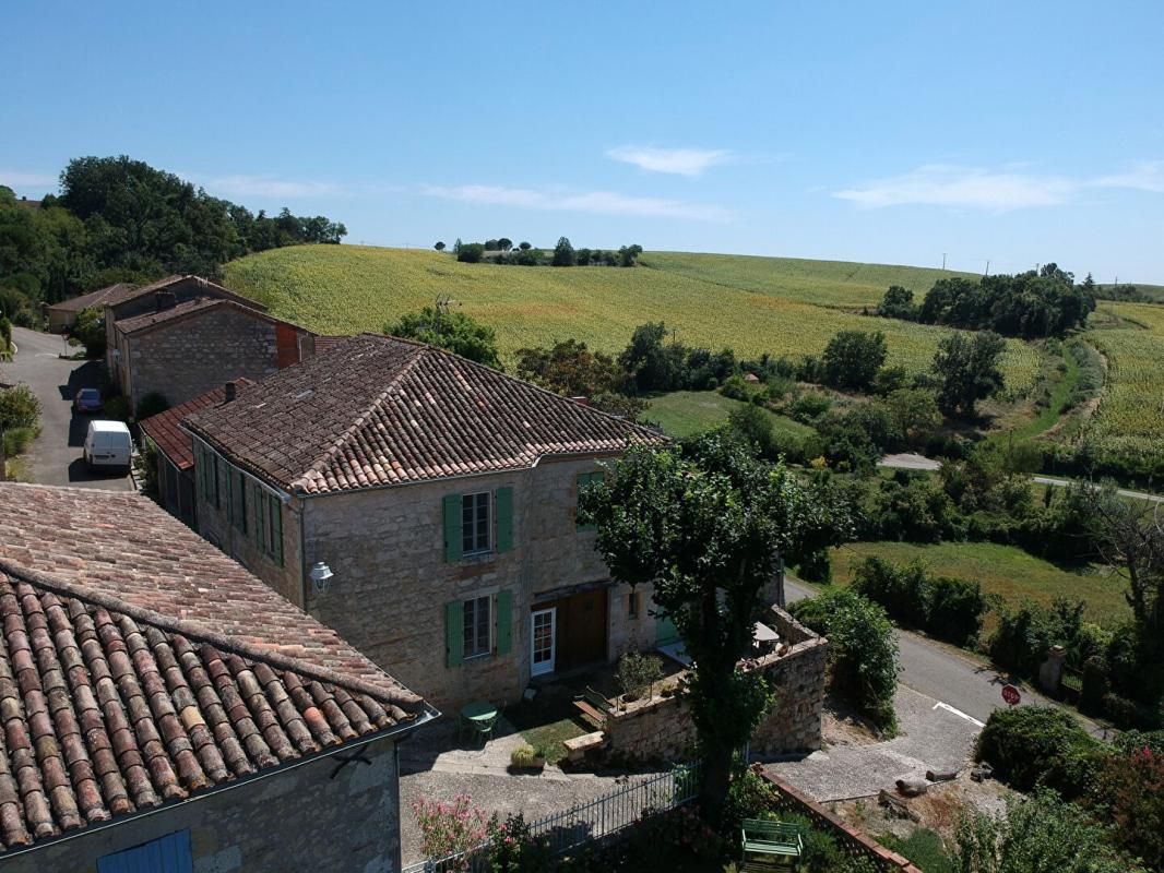 BEAUMONT-DE-LOMAGNE 82120, entre Gers et Gascogne: Maison de village  130 m² habitables de suite  au sein d'une Bastide médiévale et templière 4