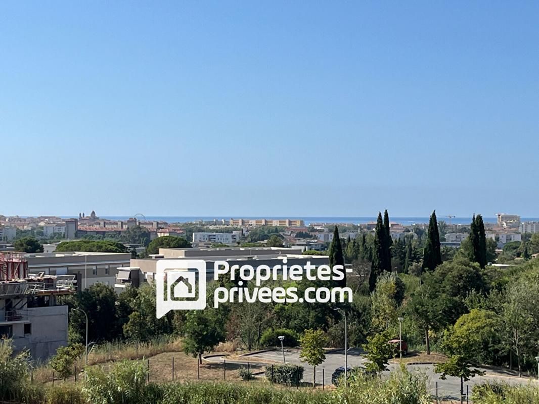 FREJUS Appartement 4 pièces 82 m2, terrasse 12m2, toit terrasse de 63m2 , box 4 voitures 1