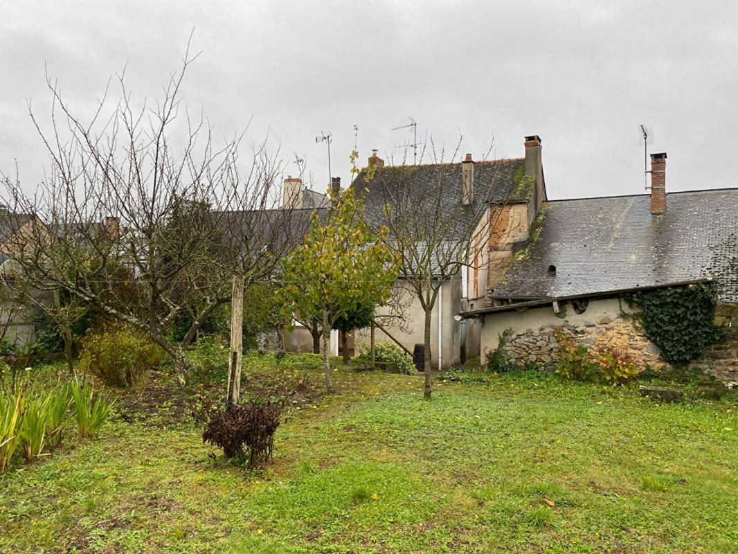 BALLEE Maison de bourg  avec garage et jardin - Val Du Maine 94 m2 2