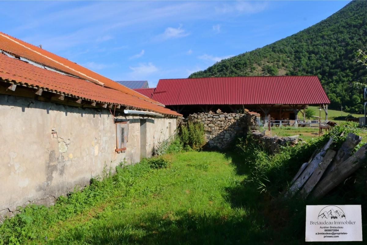 MONTMAUR Maison 153 m2, 3 Chambres sur 4000m2 de terrain 3