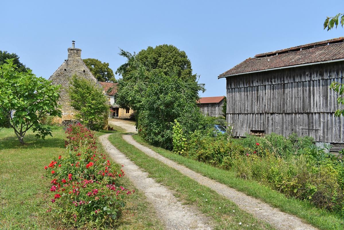 LA CHAPELLE-AUBAREIL 24290 Montignac. Propriété Chambres d'hôtes 3