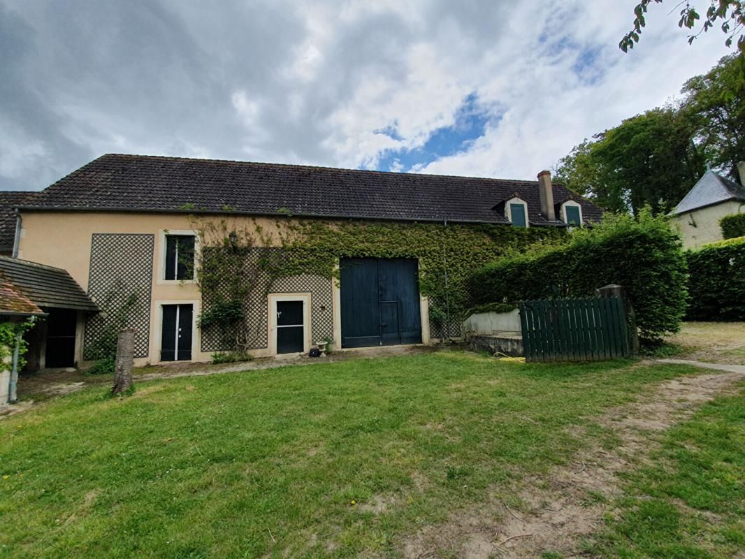 Belle Propriété  2 maisons + gites+ dépendances sur 14 ha